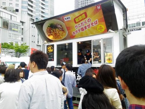 まかないフェス2017@西梅田スクエアで龍旗信本店のウニだくのホタテ塩まぜそば!