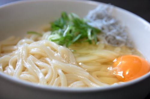 美味しそうな釜玉うどんの画像が撮れた。それだけだ!(感動巨編)