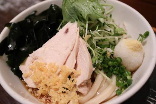 JAZZ KEIRINの夏に食べたい青ぶっかけうどん