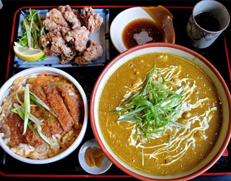 広島うどん じん カツ丼、親子丼、カラアゲ、うどん!ランチに便利で近所にあると最強の店!(広島市安佐北区口田)