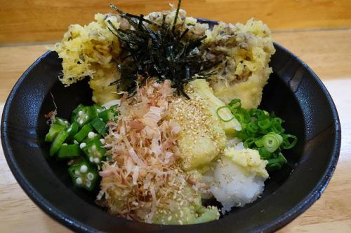 手打ちうどん 梵蔵 @ ナスビと舞たけ天ぶっかけ