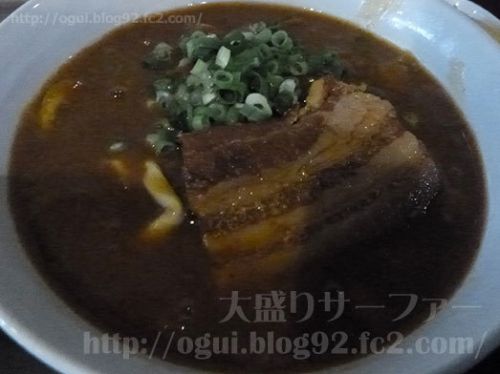 どらごん亭で超お得な500円ランチ♪沖縄カレーそばはご飯が超進む