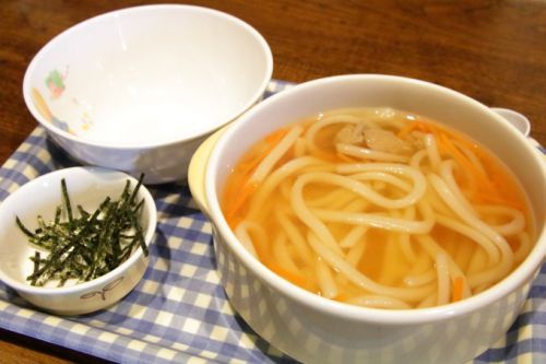 赤ちゃん連れに「びっくりドンキー」お子様メニュー「プチうどん」!