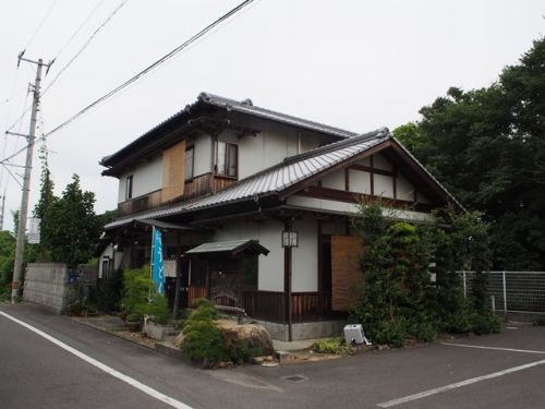 上野製麺所 - うどん県民が選ぶ名店 -