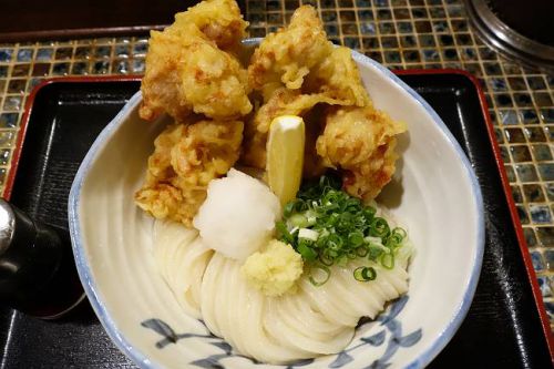 本格手打 たけうちうどん店 @ 今日もとり天生醤油うどん