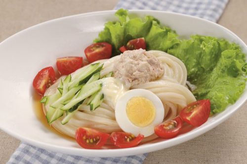 これからの季節にぴったり♪「サラダうどん」の作り方