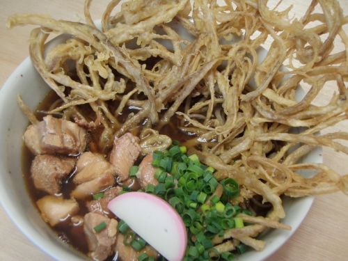 最近の一番人気「とりごぼうそば」