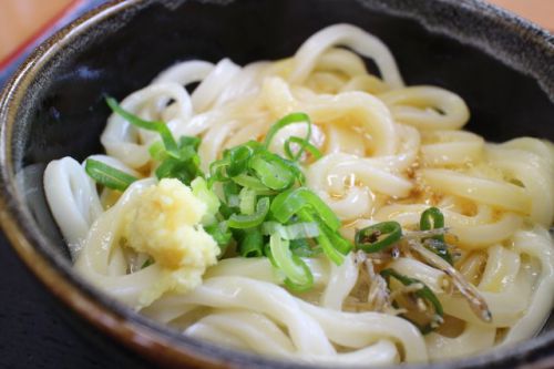 【讃岐うどん】本格手打うどんセルフ「はゆか」香川県・綾歌郡綾川町