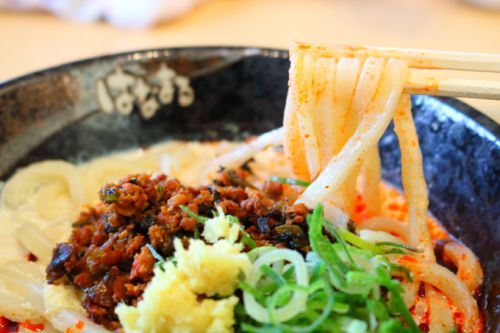 【はなまるうどん】期間限定メニュー「濃厚豆乳担々うどん」本日発売