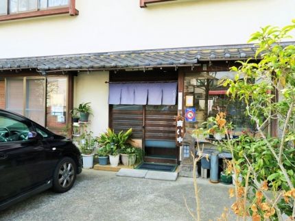 成瀬 「一葉」 清楚で粋な蕎麦「つけとろろ」