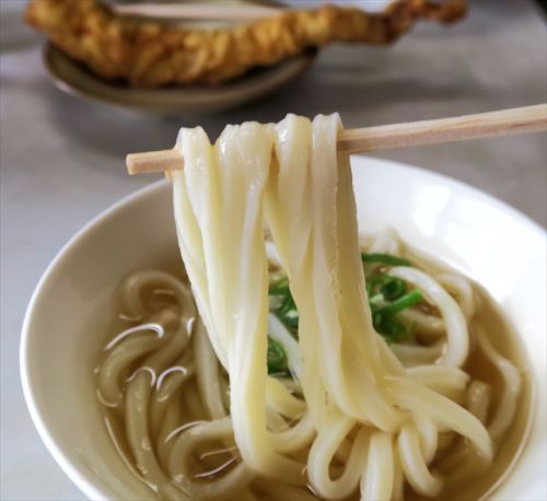 藤原屋の天ぷらが大人気 !!! 手打うどん 松岡 @ 滝宮 今年三回目の讃岐うどんツアー 四軒目 180405