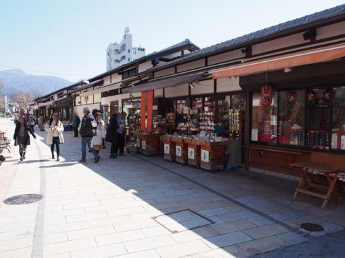 うどん屋 じゅげむ - うどん屋さん?それとも乾物屋さん? -