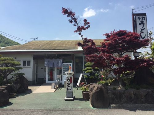 岡山市南区郡セルフうどん『辰乃家』かけうどんとシュウマイ天!