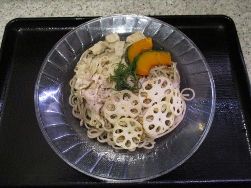 247杯目:富士そば恵比寿駅前店で白い肉そば