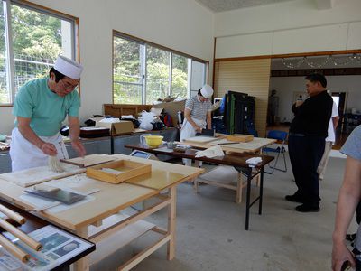 早速、試食会 信州のヒスイ蕎麦と大宜味村の蕎麦