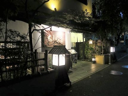 田無 「田無さらしな総本店」 一人で憩う宵に「とろろそば」