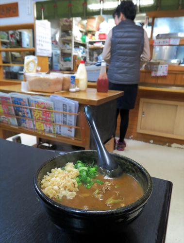 朝からカレーうどん! 讃岐弾丸ツアー二杯目 セルフの店 麺八 (めんはち) @ 高松市 今年3回目の讃岐うどんツアー 170225