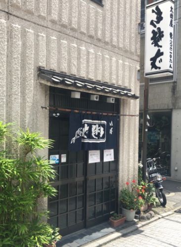 【白山駅 太田屋そば店】こじんまりとした雰囲気の、アットホームなそば屋さん