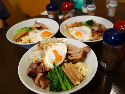 【福岡】基本大盛!自家製ねじれ極太麺のまぜそば♪@汁なし専門 男のLL
