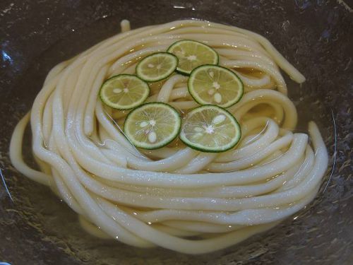讃岐うどん 加重 @ すだちひやかけ