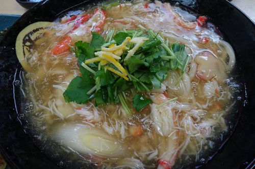 手打ちうどん 紅屋 @ この冬もやってきました 本ズワイ蟹の葛あんかけ