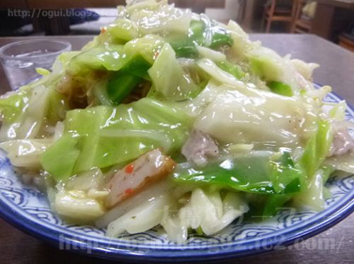 葛西のデカ盛り宝来軒で人気No.1メニュー皿うどん大盛り!