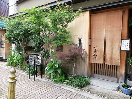 東十条 「一東庵」 手繰る毎に恋に落ちて…、美しすぎる蕎麦