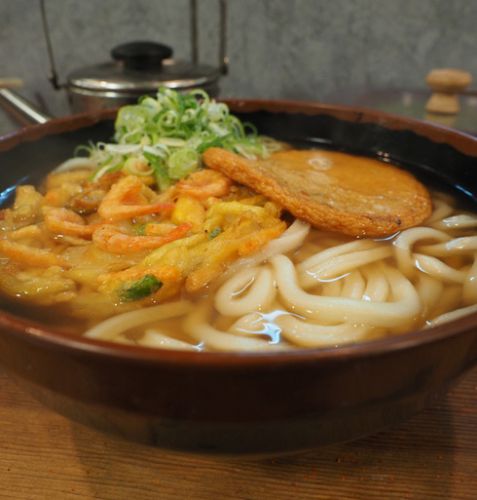 牧のうどん@空港店(福岡市博多区)野菜天うどん大盛り+丸天