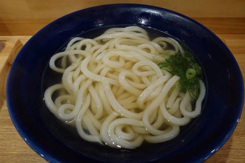 きりん屋 @ かけうどん(温)と揚げ立てコロッケ!