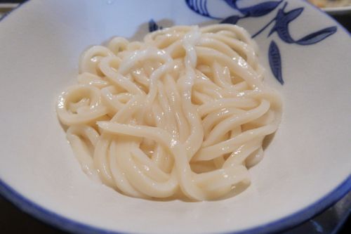 日曜日の早朝一時間だけ食べられる製麺所のうどん 大平製麺 @ 善通寺市 今年一回目の讃岐うどんツアー 一軒目 200216