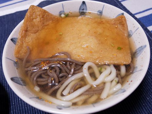 お家で、恩地食品 うどん+そば=アベック麺!?きつね揚げ・おぼろ昆布~ 200420