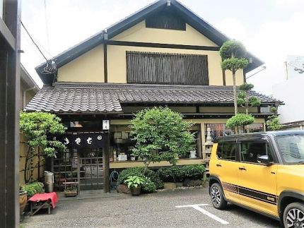 青梅 「津久茂」 淑やかな更科そばに「東京軍鶏そぼろ」旨し