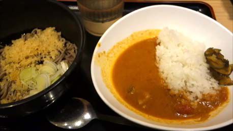 【東京B級グルメ】立ち食いそば朝食としては最高レベルって断言!都営地下鉄ワンデーパス(500円)を使って銀座「よもだそば」朝カレーセット