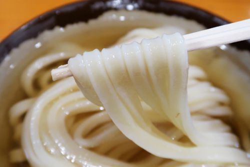 “新麦なう”に誘われて「冷かけ」なう 手打ちうどん 上を向いて @ 香里園 200702