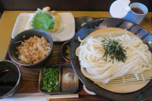 うどん 色彩@放出
