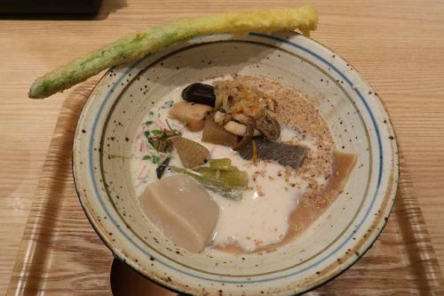 KONA×MIZU×SHIO @ 冷し野菜煮びたし特製胡麻出汁ひやかけうどん