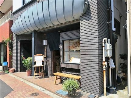 新江古田 「じゆうさん」 ふわふわかき氷の「氷梅の冷かけそば」