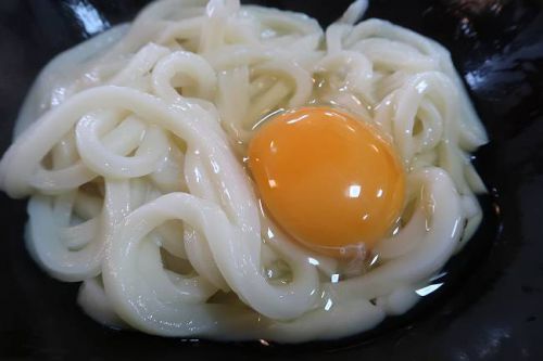 手打ちうどん つるや @ 黄金うどん (温) 観音寺市