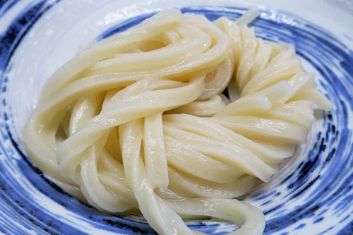 一日一時間しか食べられない製麺所の120円のぬるいうどん 日の出製麺所 @ 坂出市富士見町 今年五回目の讃岐うどんツアー 四軒目 200731