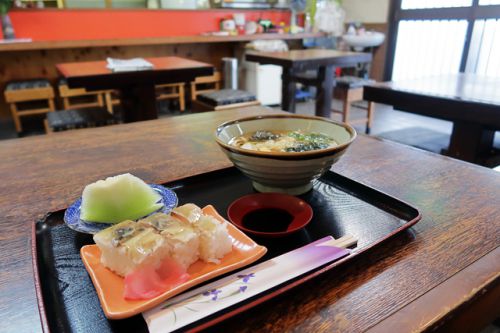 兵庫津の頃より創業三百余年の寿司店でうどんを食す! 祇園寿し 魚権 @ 神戸市兵庫区下祇園町 201006