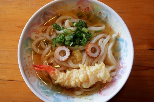 手切り茹でたてうどんに揚げたて熱々海老天をのせて愉しむ 三好うどん @三豊市高瀬町 今年9回目の讃岐うどんツアー 3軒目 201016