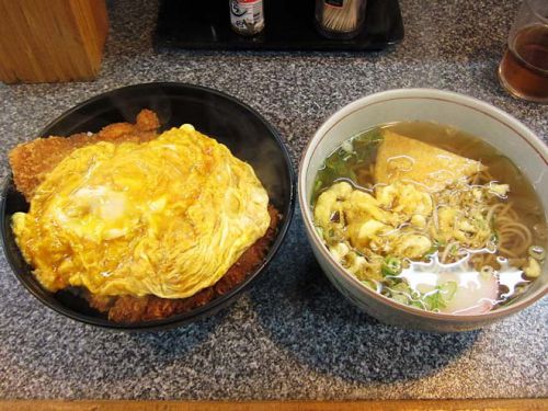 「どんぐり」-2 堺 寺地町 人気の、カツ丼と特製そば セット☆お値打ち800円! 210527