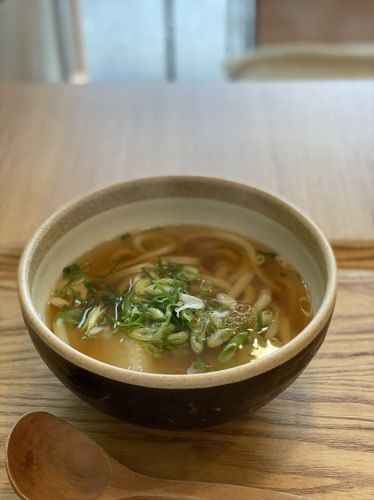 ウドンダイニング コナ ミズ シオ@うどん 大阪 堺筋本町