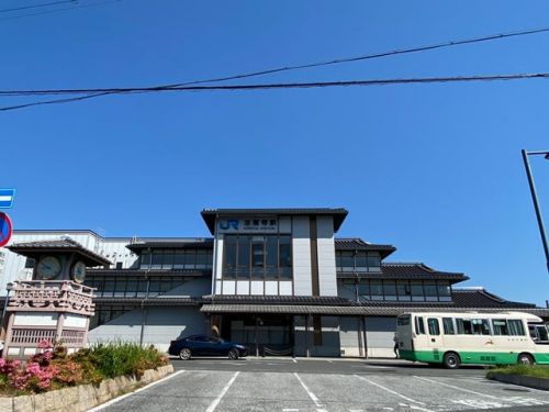 松本屋 ー 法隆寺の名物うどん「柿ざるうどん」をいただきました。 ー