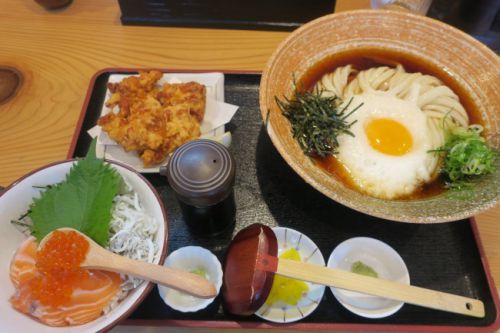 情熱うどん 荒木伝次郎@浮孔