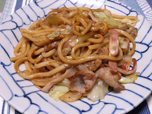 お家で、チルド名城の焼うどん☆オイスターエキスの醤油だれ味♪ 211007