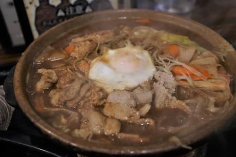 煮えたぎるみそ煮込みうどん(動画アリw) かんたろう@所沢市東所沢和田