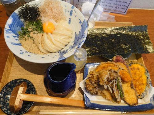 僕とうどんと鰹出汁 鰹さん@和泉府中