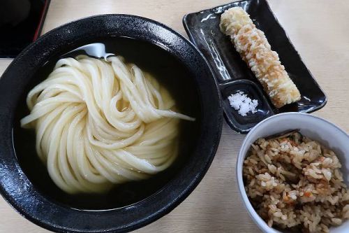 釜揚うどん 一紀 @ トリオセット 超お得な選べるセットですよ。