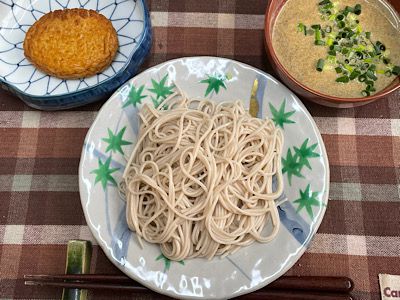 今日の昼食、蕎麦、さつま揚げ